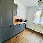 Citi Homes - 3br, 6 Beds, Tv, Kitchen Near Bauhaus & Meisterhaeuser Apartment
