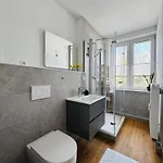 Citi Homes - 3br, 6 Beds, Tv, Kitchen Near Bauhaus & Meisterhaeuser Apartment *