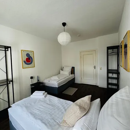 Citi Homes - 3br, 6 Beds, Tv, Kitchen Near Bauhaus & Meisterhaeuser *