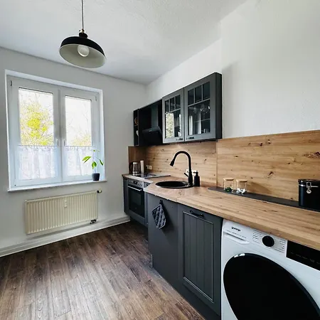 Citi Homes - 3br, 6 Beds, Tv, Kitchen Near Bauhaus & Meisterhaeuser