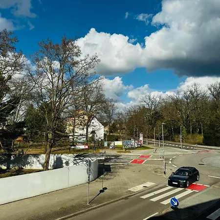 Apartment Citi Homes - 3br, 6 Beds, Tv, Kitchen Near Bauhaus & Meisterhaeuser Dessau-Rosslau